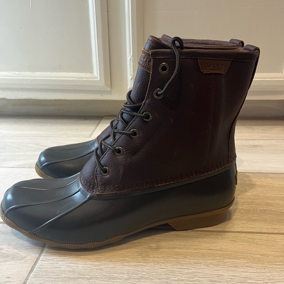NEW! SPERRY Men's Saltwater Duck Boot - Size: 12 - Picture 1 of 6